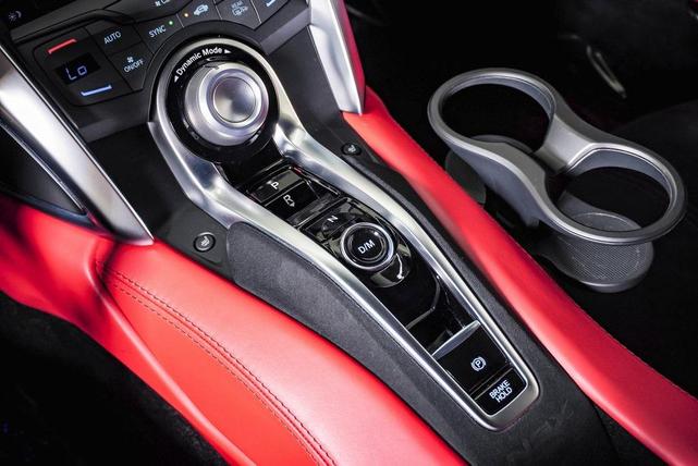 Photo of 2020 Indy Yellow Pearl Acura NSX