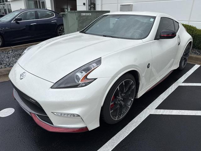 Photo of 2019 Pearl White Nissan 370Z