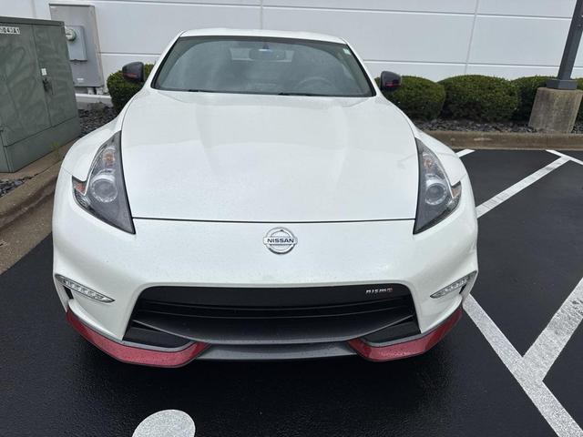 Photo of 2019 Pearl White Nissan 370Z