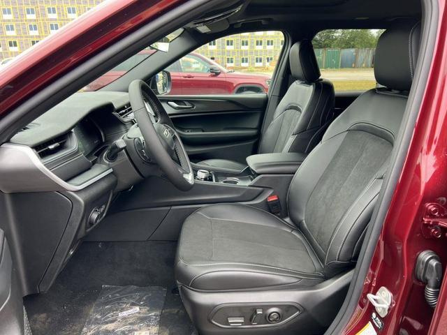 Photo of 2025 Velvet Red Jeep Grand Cherokee L