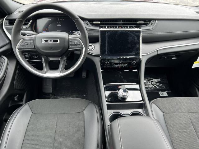 Photo of 2025 Velvet Red Jeep Grand Cherokee L