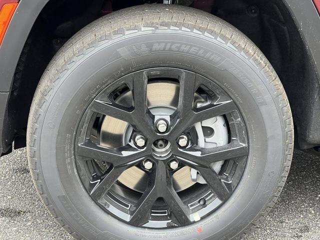 Photo of 2025 Velvet Red Jeep Grand Cherokee L