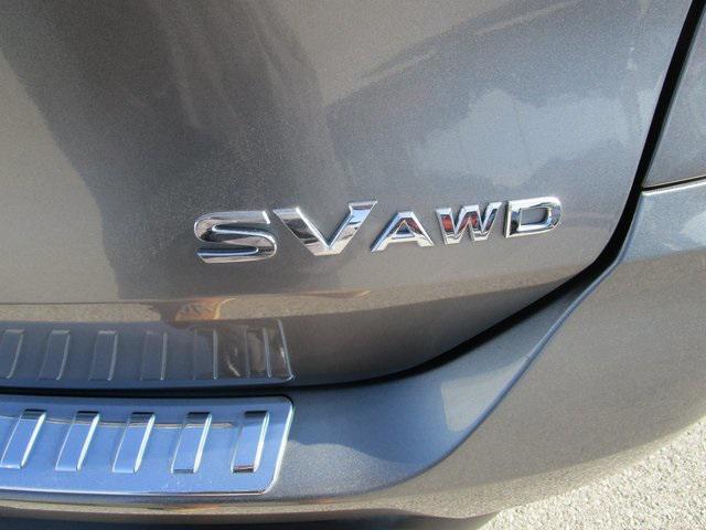 Photo of 2017 Gun Metallic Nissan Rogue