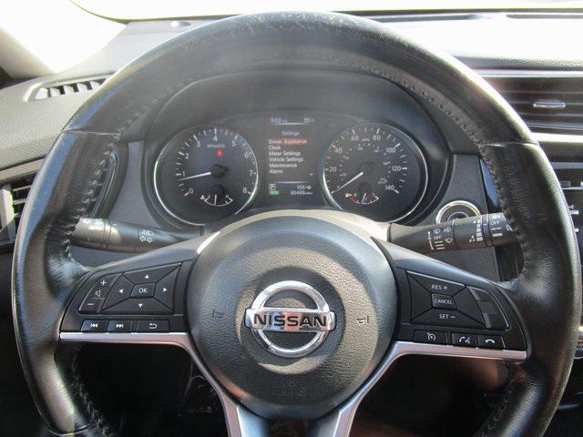 Photo of 2017 Gun Metallic Nissan Rogue