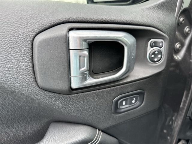 Photo of 2021 Granite Crystal Clearcoat Metallic Jeep Gladiator