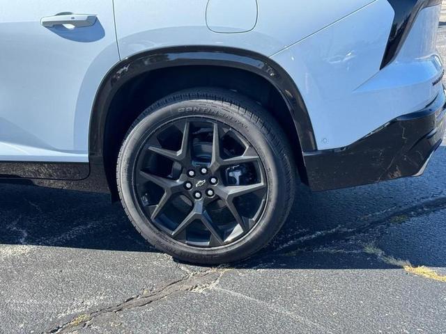 Photo of 2026 White Chevrolet Traverse