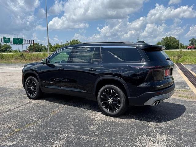 Photo of 2025 Black Chevrolet Traverse