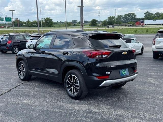Photo of 2024 Mosaic Black Metallic Chevrolet Trailblazer