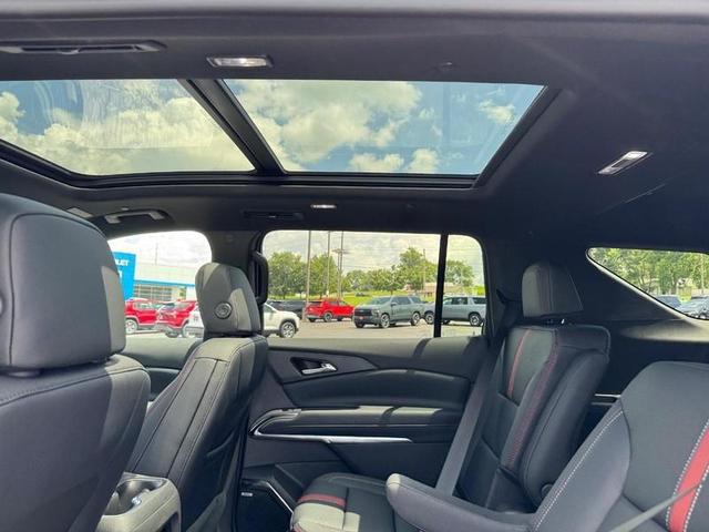 Photo of 2025 Blue Chevrolet Traverse