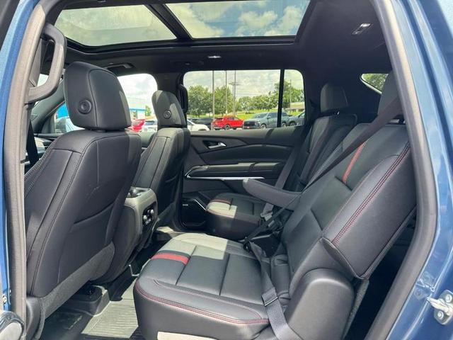 Photo of 2025 Blue Chevrolet Traverse