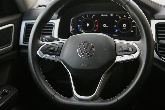 Photo of 2022 Platinum Gray Metallic Volkswagen Atlas