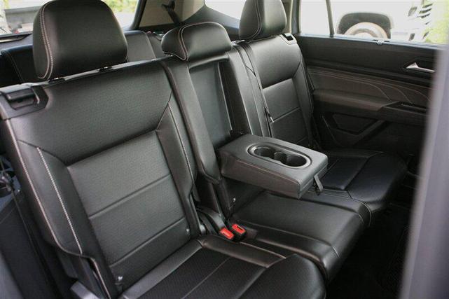 Photo of 2022 Platinum Gray Metallic Volkswagen Atlas