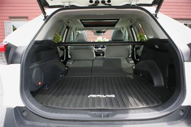 Photo of 2021 Blizzard Pearl Toyota RAV4 Hybrid