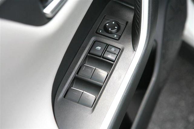 Photo of 2021 Blizzard Pearl Toyota RAV4 Hybrid