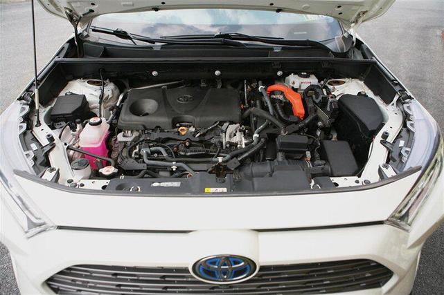 Photo of 2021 Blizzard Pearl Toyota RAV4 Hybrid