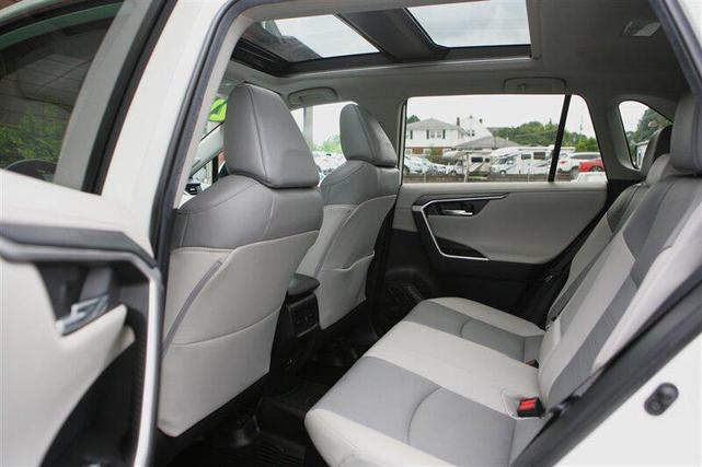 Photo of 2021 Blizzard Pearl Toyota RAV4 Hybrid