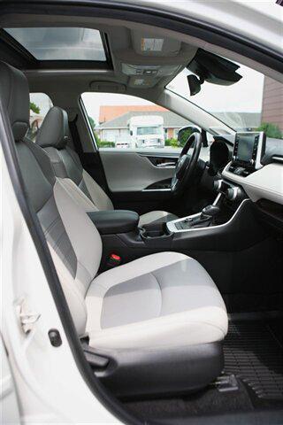 Photo of 2021 Blizzard Pearl Toyota RAV4 Hybrid