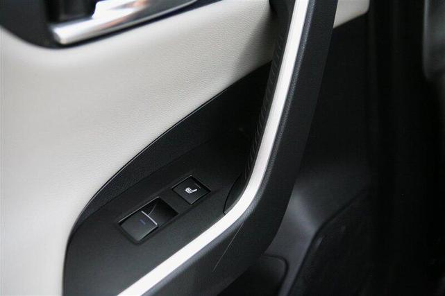 Photo of 2021 Blizzard Pearl Toyota RAV4 Hybrid
