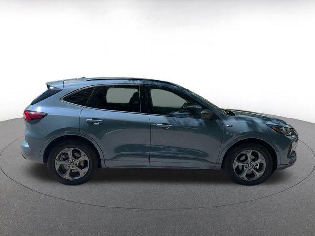 Photo of 2024 Vapor Blue Metallic Ford Escape