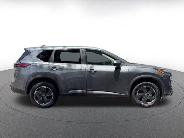 Photo of 2024 Gun Metallic Nissan Rogue
