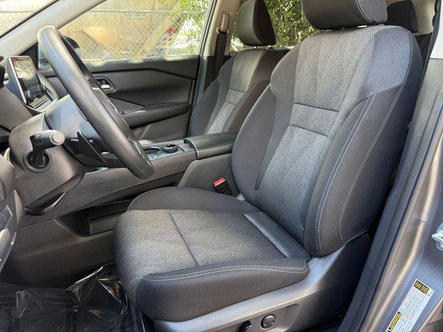 Photo of 2024 Gun Metallic Nissan Rogue