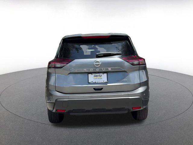 Photo of 2024 Gun Metallic Nissan Rogue
