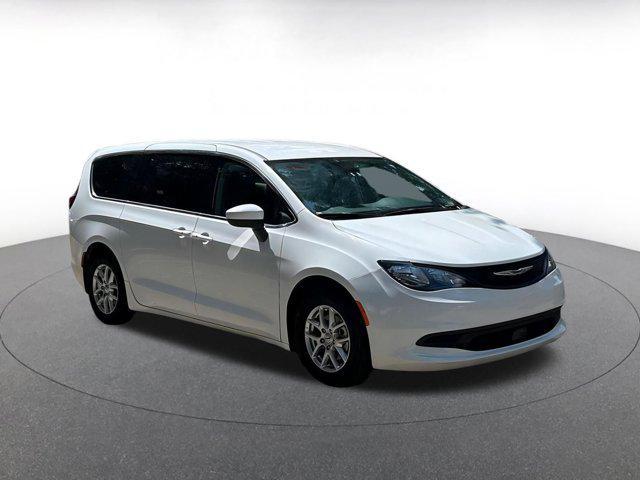 2023 Chrysler Voyager