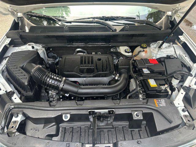 Photo of 2023 Summit White GMC Acadia