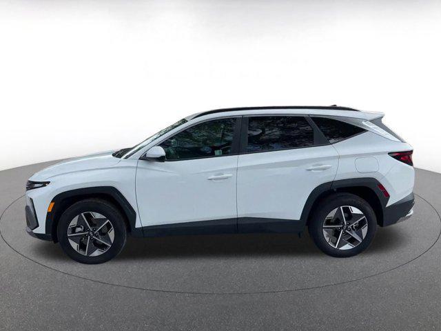 Photo of 2025 Serenity White Pearl Hyundai TUCSON