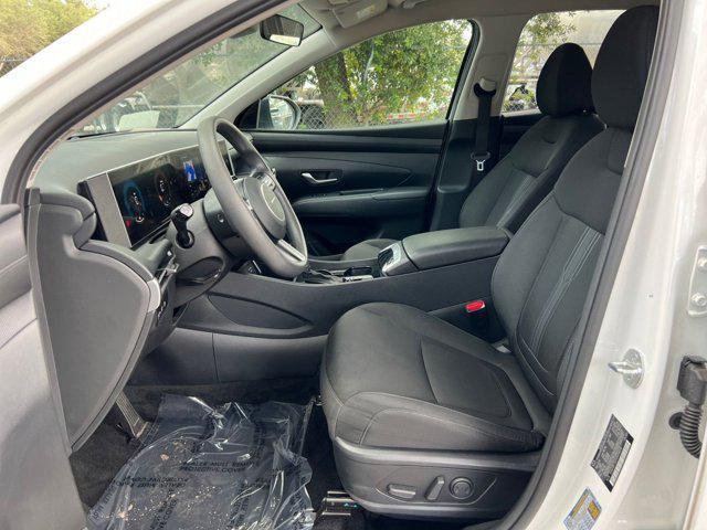 Photo of 2025 Serenity White Pearl Hyundai TUCSON