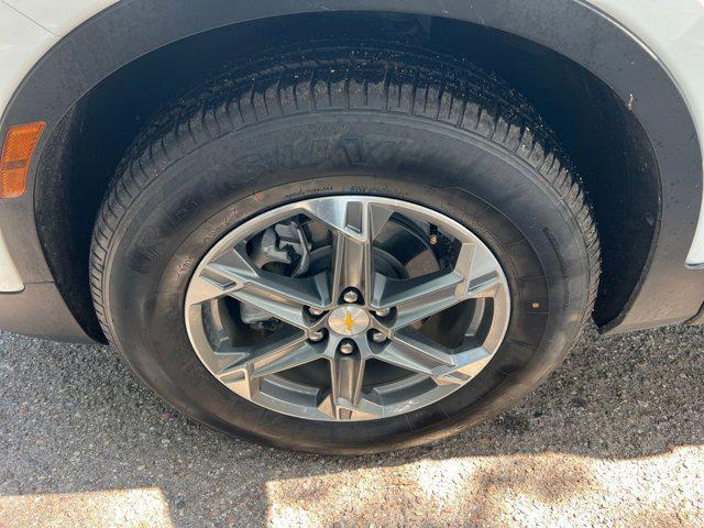 Photo of 2023 Summit White Chevrolet Blazer