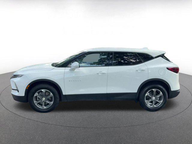 Photo of 2023 Summit White Chevrolet Blazer