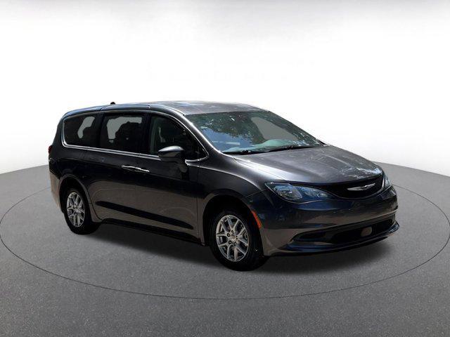 2023 Chrysler Voyager