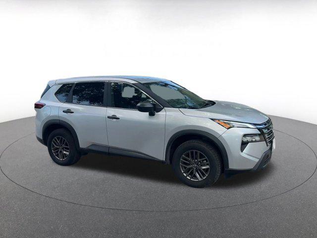 Photo of 2024 Brilliant Silver Metallic Nissan Rogue