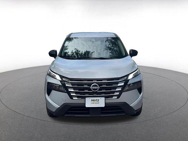 Photo of 2024 Brilliant Silver Metallic Nissan Rogue