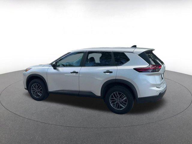 Photo of 2024 Brilliant Silver Metallic Nissan Rogue