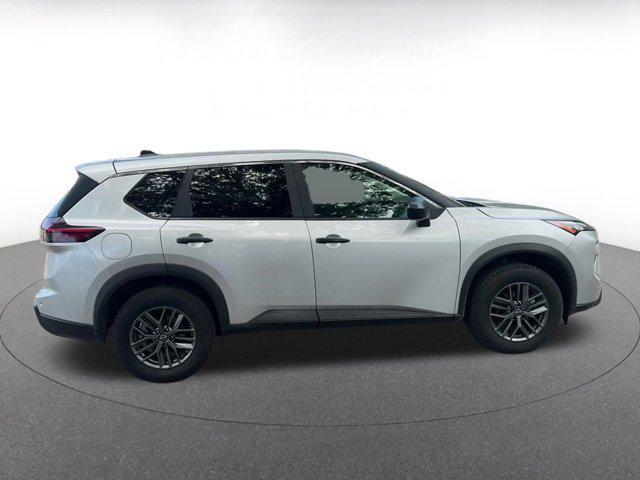 Photo of 2024 Brilliant Silver Metallic Nissan Rogue