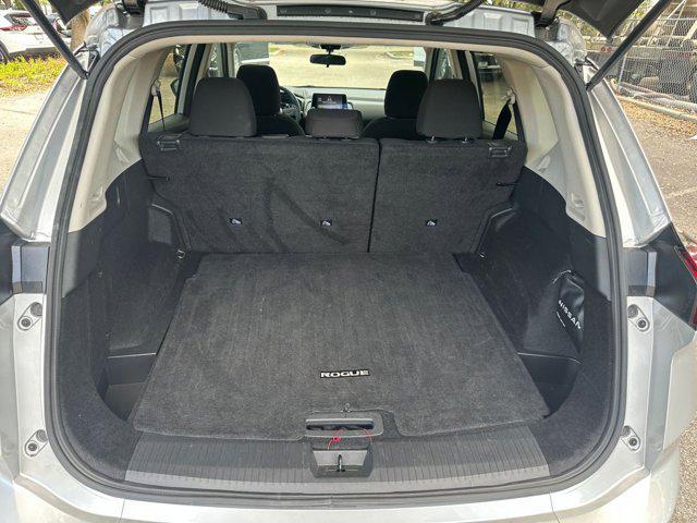 Photo of 2024 Brilliant Silver Metallic Nissan Rogue