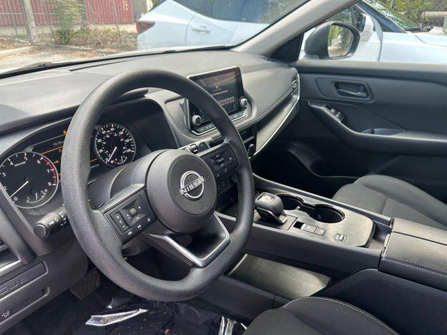 Photo of 2024 Brilliant Silver Metallic Nissan Rogue