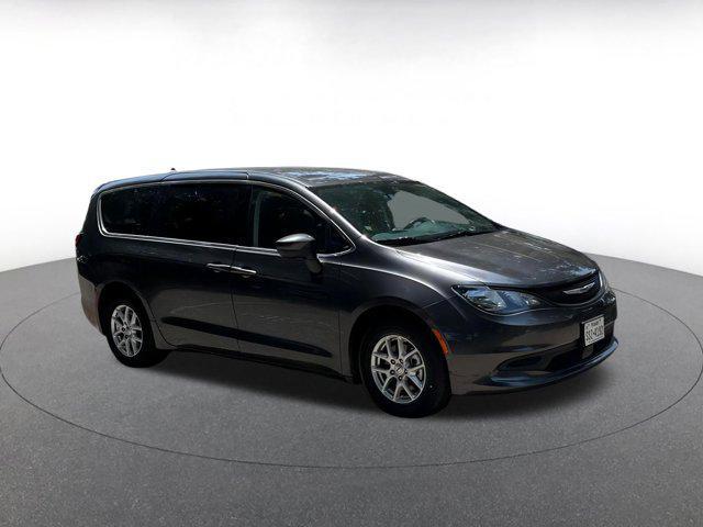 2023 Chrysler Voyager