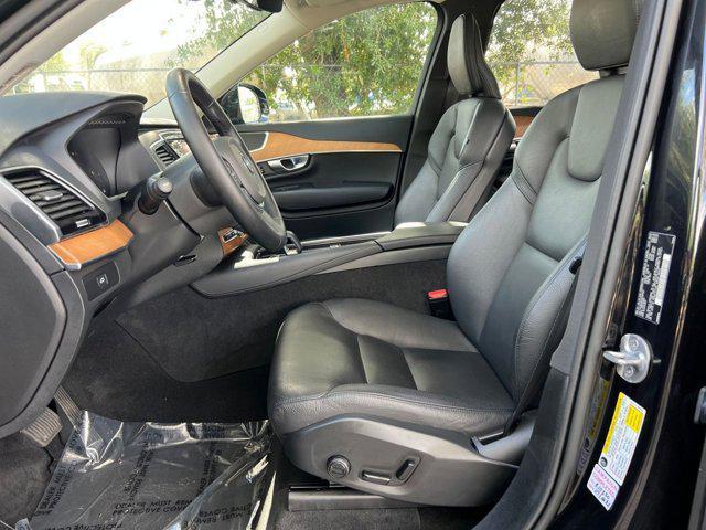 Photo of 2024 Onyx Black Metallic Volvo XC90