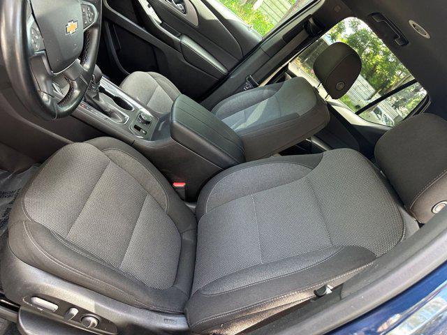 Photo of 2023 Northsky Blue Metallic Chevrolet Traverse