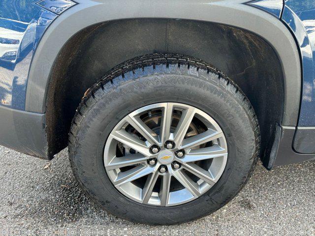 Photo of 2023 Northsky Blue Metallic Chevrolet Traverse