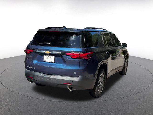 Photo of 2023 Northsky Blue Metallic Chevrolet Traverse
