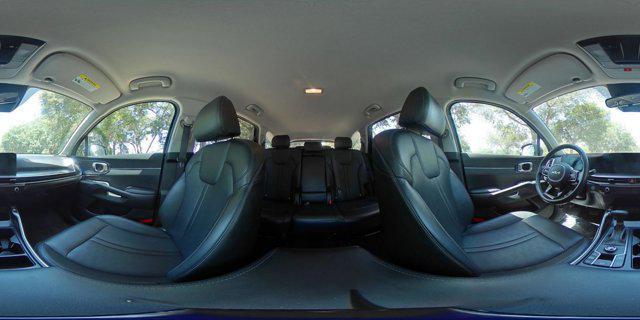 Photo of 2024 Ebony Black Kia Sorento