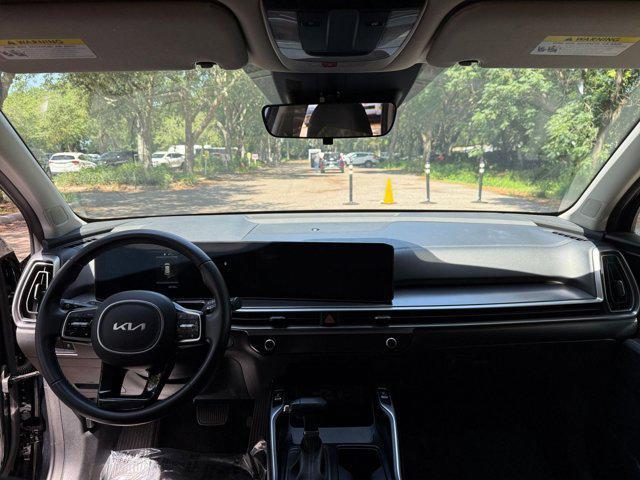 Photo of 2024 Ebony Black Kia Sorento