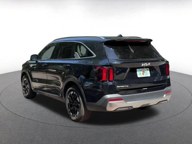 Photo of 2024 Ebony Black Kia Sorento