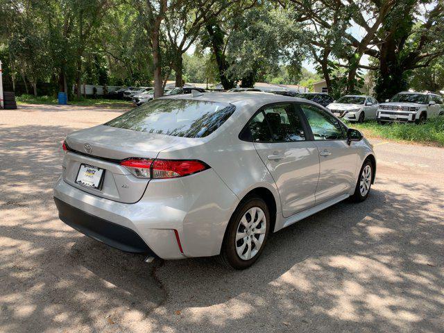 Photo of 2024 Classic Silver Metallic Toyota Corolla
