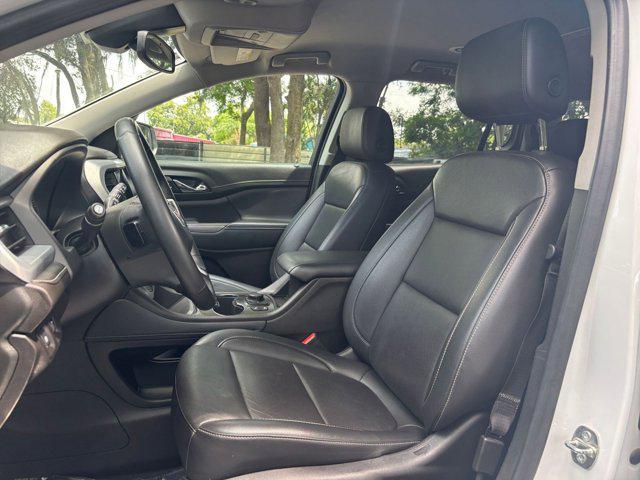 Photo of 2023 Summit White GMC Acadia