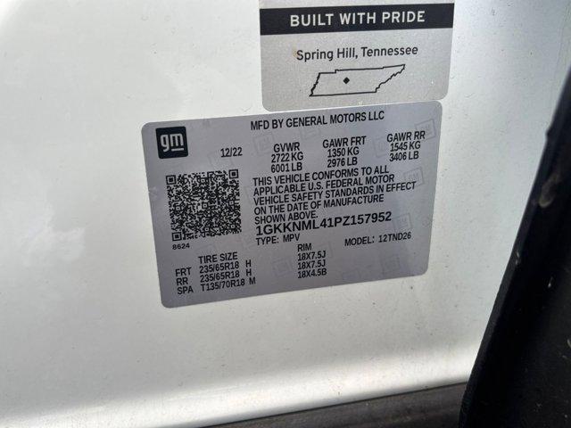 Photo of 2023 Summit White GMC Acadia